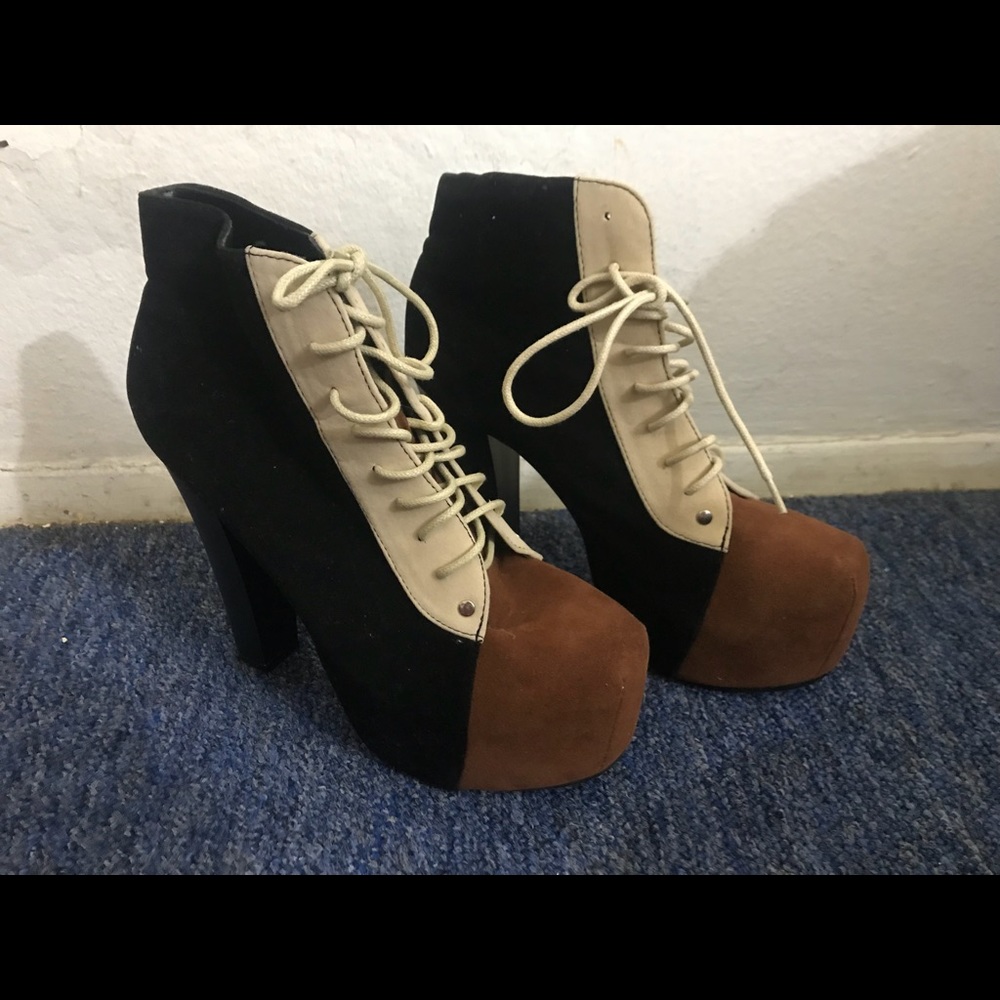 [ SOLD ]Lace Up High Heel Boot